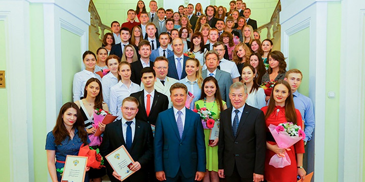 Министр транспорта РФ встретился с лучшими выпускниками Московских транспортных вузов