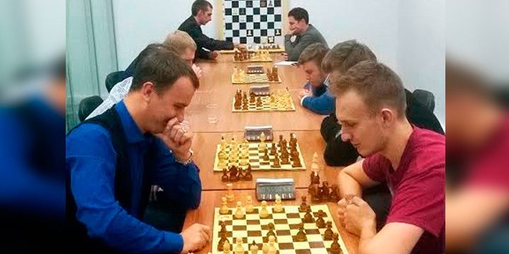 Поиграли в шахматы с работодателями