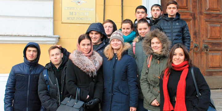 Студенты-первокурсники посетили музей МВД
